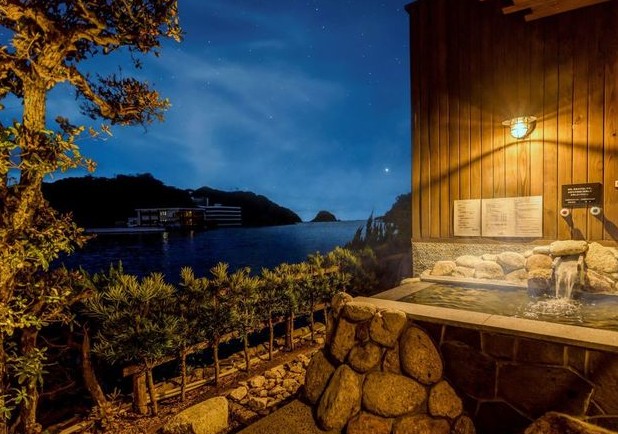 湯快リゾート越乃湯の露天風呂付客室画像